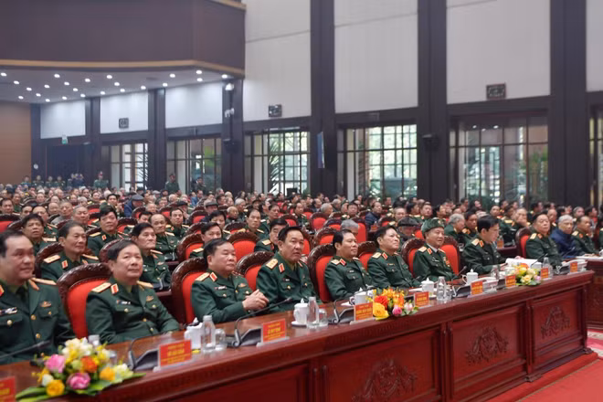 Các đại biểu dự buổi gặp mặt. 