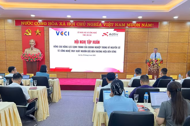Hội thảo “Nâng cao năng lực cạnh tranh của doanh nghiệp trong kỷ nguyên số: từ công nghệ truy xuất nguồn gốc đến thương hiệu bền vững”. (Ảnh: MINH HIẾU)