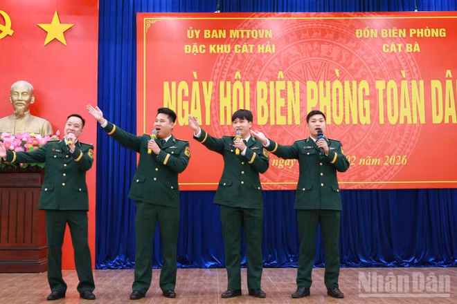 Hoạt động văn nghệ trong “Ngày hội Biên phòng toàn dân” năm 2026 tại đặc khu Cát Hải.