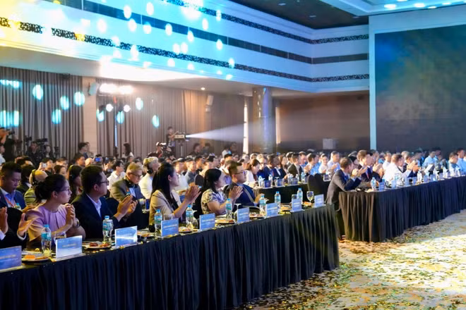 Các đại biểu tham dự Hội nghị Mã hóa tài sản thực Việt Nam 2026.