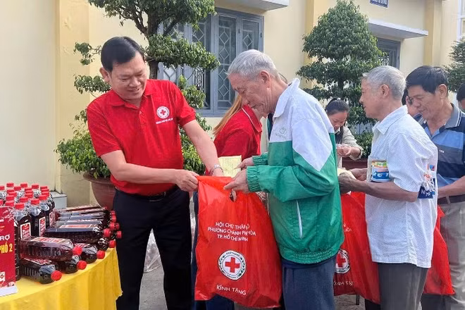 "Tết Nhân ái” Xuân Bính Ngọ 2026 nhằm góp phần chăm lo Tết cho người nghèo, người có hoàn cảnh khó khăn và các đối tượng dễ bị tổn thương.