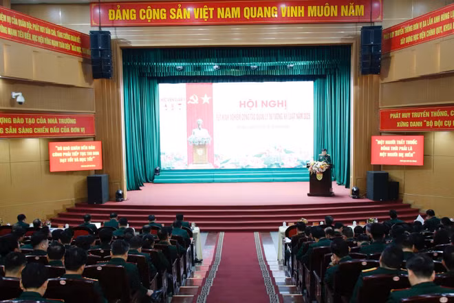 Quang cảnh hội nghị.