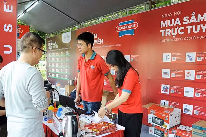 Cần tăng cường các biện pháp bảo vệ thông tin cá nhân trên nền tảng thương mại điện tử. Ảnh: AN KHÁNH