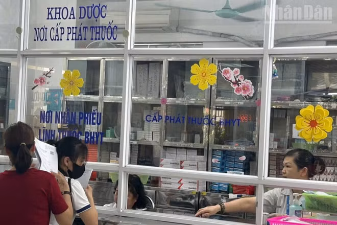 Bộ Y tế dự kiến mở rộng danh mục thuốc y học cổ truyền thuộc phạm vi thanh toán bảo hiểm y tế. (Ảnh: ĐỖ THOA)