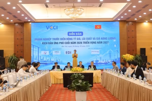 Các ý kiến tham luận tại diễn đàn đều có chung nhận định, việc kiểm soát chặt dòng tiền, cơ cấu lại nguồn vốn và chủ động xây dựng phương án ứng phó là yêu cầu cấp thiết để doanh nghiệp giảm thiểu rủi ro. (Ảnh: BTC)