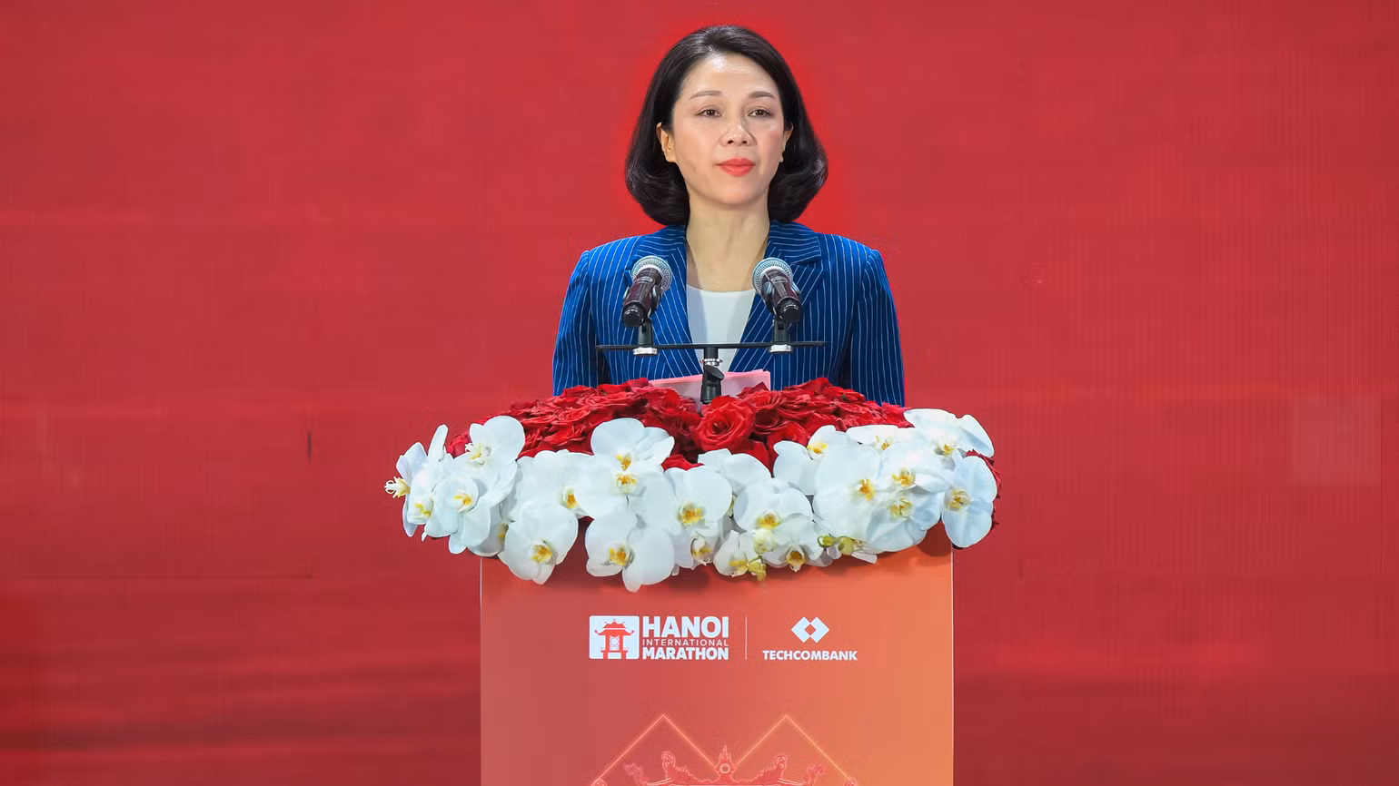 ba-vu-thu-ha-pho-chu-tich-ubnd-thanh-pho-ha-noi-8840.png