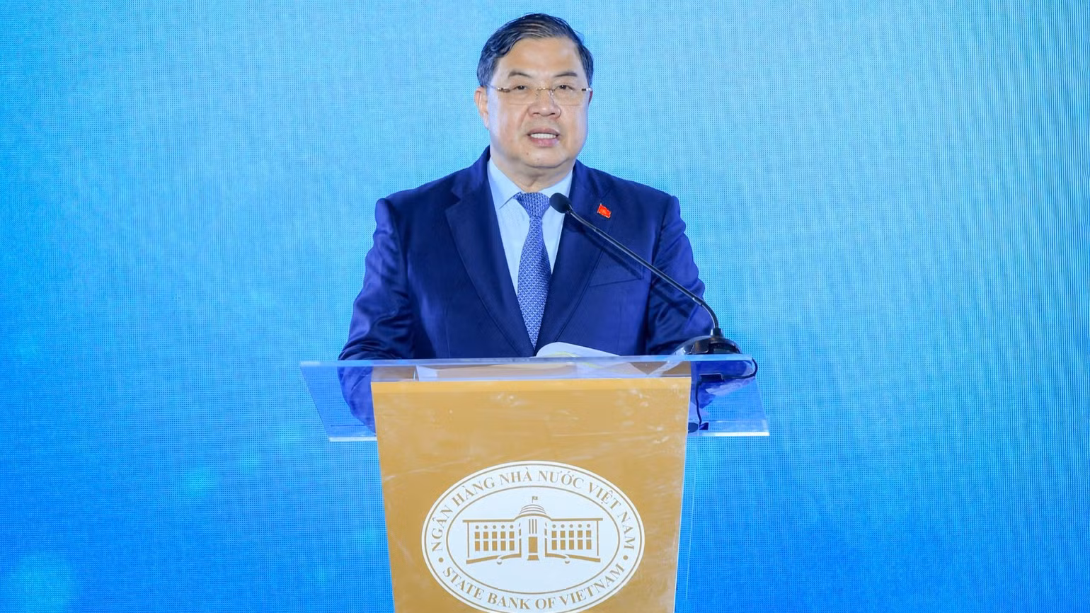 ptt-pham-gia-tuc-5133.jpg
