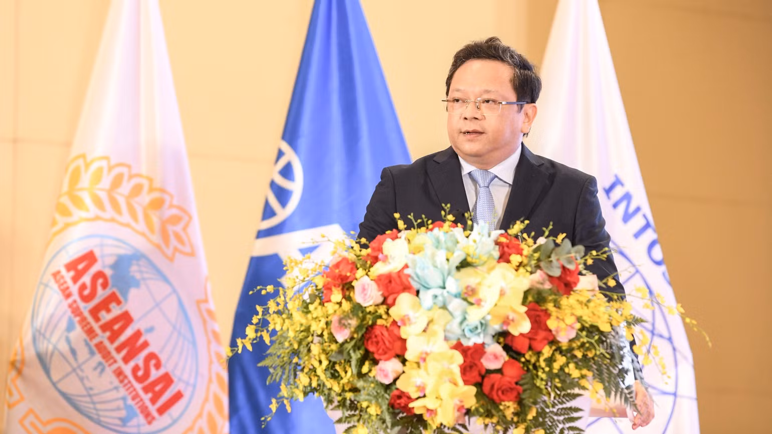 5-ong-nguyen-duc-hien-pho-truong-ban-chinh-sach-chien-luoc-trung-uong-9738.jpg