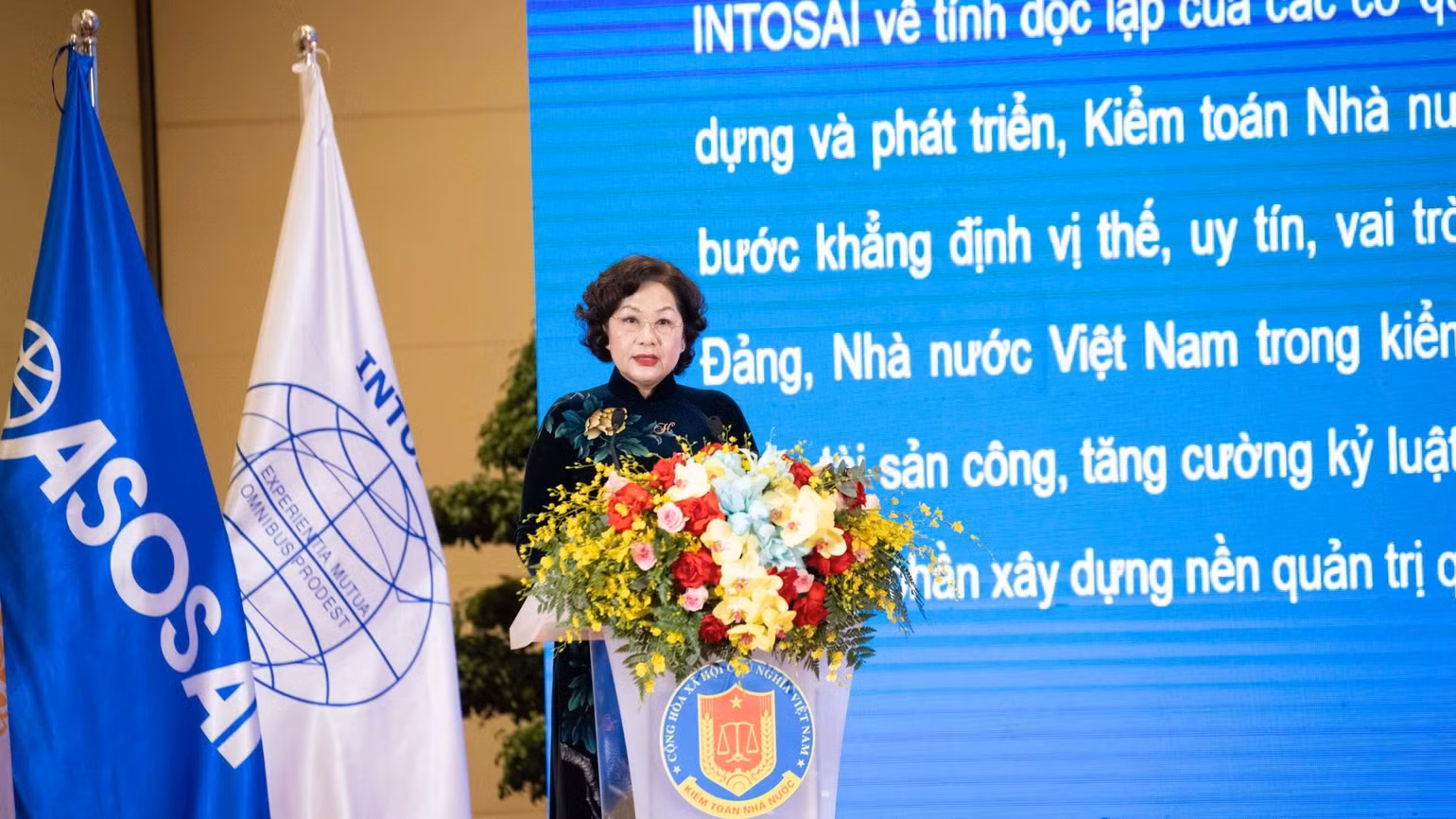 pho-chu-tich-qh-nguyen-thi-hong-9878.jpg