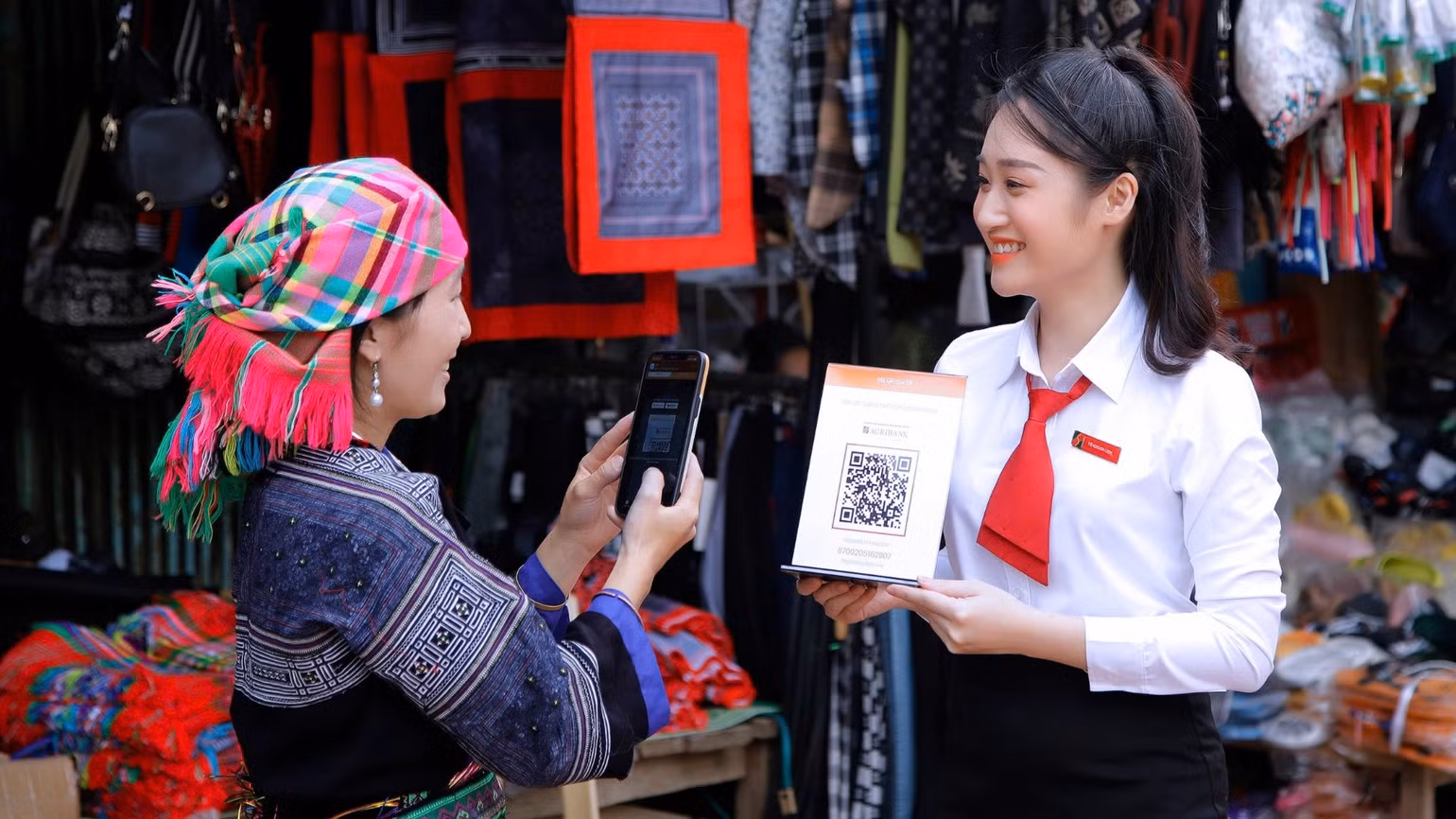 tai-cac-vung-nong-thon-agribank-dang-day-manh-he-sinh-thai-so-voi-ung-dung-agribank-plus-internet-banking-va-thanh-toan-qua-ma-qr-2851.jpg