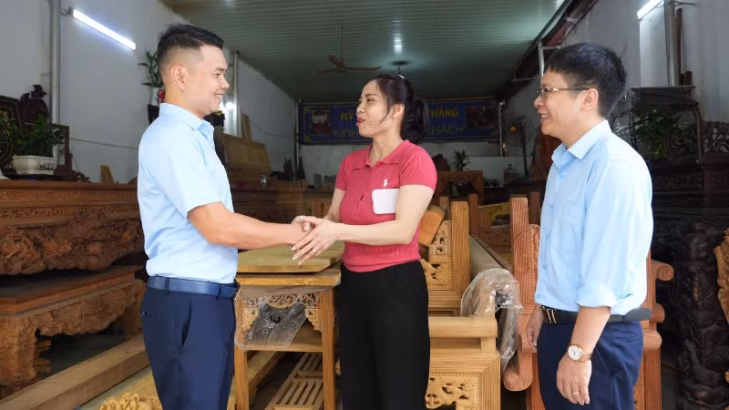 chi-vu-thi-than-pho-thanh-binh-phuong-dong-nguyen-bac-ninh-la-khach-hang-cua-nhht-gan-8-nam-vay-1-ty-dong-von-luu-dong-de-san-xuat-do-go-6281.jpg