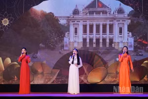 Hà Nội tổ chức nhiều chương trình nghệ thuật ôn lại truyền thống cách mạng nhân dịp Quốc khánh 2/9. (Ảnh: Chí Dũng)