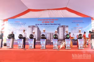 Nghi thức động thổ xây dựng nhà ở công vụ tỉnh Đồng Tháp.