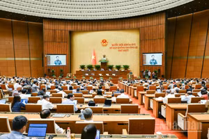 Quang cảnh phiên họp chiều 23/8. (Ảnh: DUY LINH)
