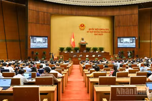 Quốc hội họp phiên toàn thể ở hội trường ngày 21/8. (Ảnh: THỦY NGUYÊN)