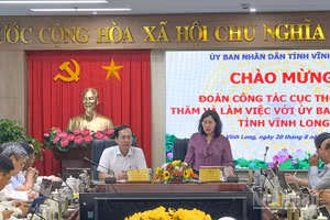 Cục trưởng Nguyễn Thu Hương phát biểu tại buổi làm việc. (Ảnh: BÁ DŨNG)