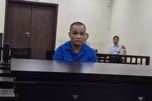 Bị cáo Lương Quang Tiến tại tòa. (Ảnh: TN)