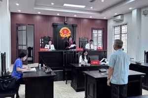 Quang cảnh phiên tòa. (Ảnh: M.HÙNG)