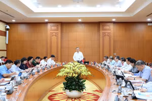 Tổng Bí thư, Chủ tịch nước Tô Lâm chủ trì làm việc với Ban Tổ chức Trung ương về Đề án sơ kết 5 năm thực hiện Nghị quyết số 28-NQ/TW. (Ảnh: ĐĂNG KHOA)
