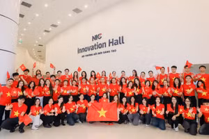 Tuổi trẻ Trung tâm Đổi mới sáng tạo Quốc gia (NIC) luôn luôn chú trọng giáo dục và phát huy truyền thống lịch sử cách mạng. (Ảnh: NIC)