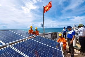 Một hệ thống năng lượng mặt trời tại Côn Đảo. 