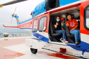 Tuor du lịch ngắm TP Hồ Chí Minh từ trực thăng thu hút khách.