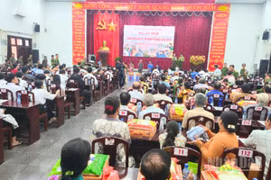 Quang cảnh ngày hội. (Ảnh: VĂN ÚT)
