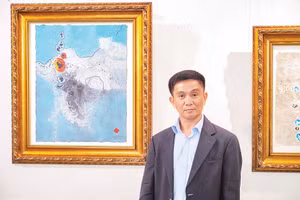 Nhà sưu tập Trần Thắng. (Ảnh Hoài Phương)