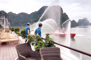 Thực tập phương án chữa cháy trên biển cho thuyền viên.