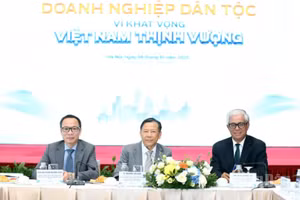 Chủ trì hội thảo. (Ảnh: HNV)