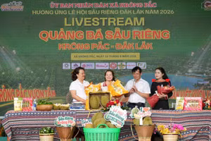Phiên livestream quảng bá và bán sầu riêng của Ủy ban nhân dân xã Krông Pắc. (Ảnh: CTV)