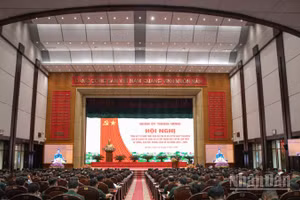 Quang cảnh hội nghị của Quân ủy Trung ương tổng kết 10 năm thực hiện Chỉ thị số 05-CT/TW. 