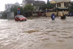 [Video] Mưa lớn diện rộng ở Trung Bộ, TP Huế và Đà Nẵng có nơi mưa trên 600mm
