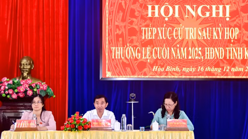 quang-canh-buoi-lam-viec-2982.png