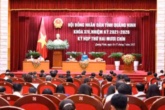 Quang cảnh Kỳ họp Hội đồng nhân dân tỉnh Quảng Ninh khóa XIV, nhiệm kỳ 2021-2026.