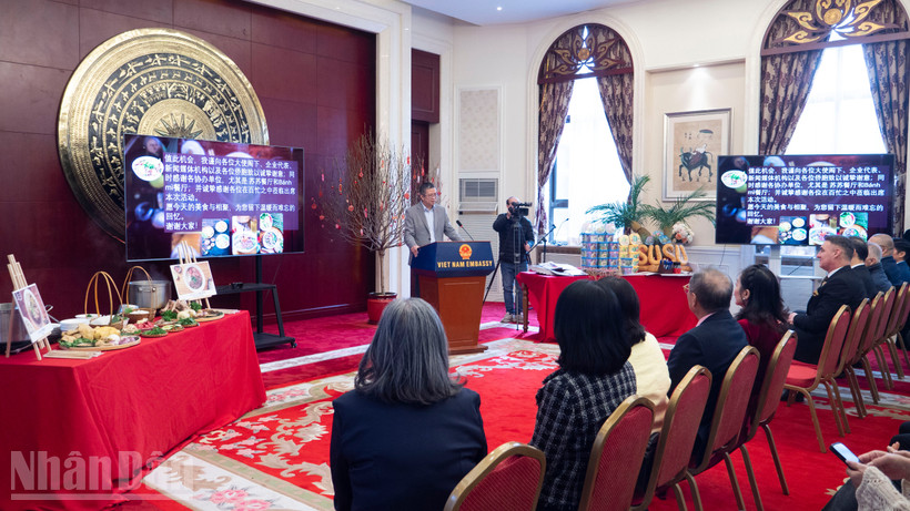 Đại sứ Phạm Thanh Bình phát biểu tại sự kiện “Ngày Phở Việt Nam” tại Bắc Kinh.