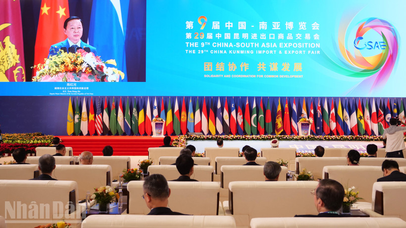 Phó Thủ tướng Trần Hồng Hà phát biểu tại Lễ khai mạc.