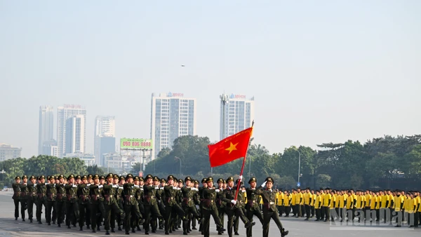 Lễ xuất quân và diễn tập các phương án bảo vệ an ninh, trật tự phục vụ Đại hội đại biểu toàn quốc lần thứ XIV của Đảng được tổ chức tại Quảng trường Sân vận động quốc gia Mỹ Đình (thành phố Hà Nội). (Ảnh: DUY LINH)
