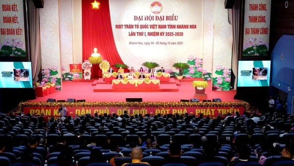 Toàn cảnh Đại hội đại biểu Mặt trận Tổ quốc Việt Nam tỉnh Khánh Hòa lần thứ I, nhiệm kỳ 2025-2030. 