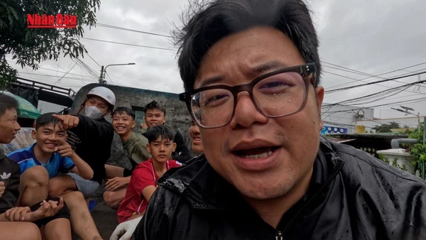 [Video] Đà Nẵng: Theo chân đội "thiếu niên giữ kè An Lương" 