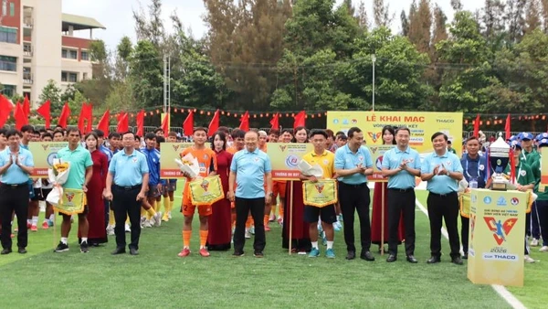 Ông Park Hang-seo, nguyên Huấn luyện viên trưởng đội tuyển bóng đá Việt Nam có mặt cổ vũ giải đấu.