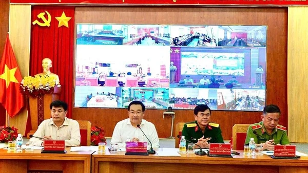 Ban Chỉ huy Phòng thủ dân sự tỉnh Khánh Hòa chủ trì cuộc họp chống bão Kalmaegi.