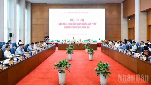 Quang cảnh hội nghị triển khai thực hiện định hướng lập pháp nhiệm kỳ Quốc hội khóa XVI. (Ảnh: DUY LINH)