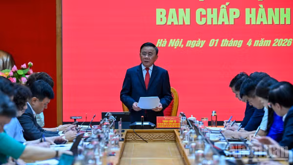 Thường trực Ban Bí thư Trần Cẩm Tú, Bí thư Đảng ủy các cơ quan Đảng Trung ương phát biểu kết luận hội nghị. (Ảnh: DUY LINH)