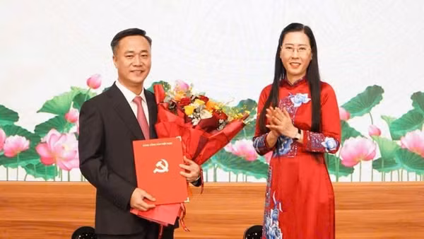 Đồng chí Nguyễn Việt Hùng được Ban Bí thư chỉ định tham gia Ban Chấp hành, Ban Thường vụ Tỉnh ủy và giữ chức Phó Bí thư Tỉnh ủy Khánh Hòa nhiệm kỳ 2025-2030.