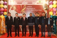 Các đại biểu tại Cuộc thi “Tiếng hát kiều bào-Nghĩa tình quê hương”. 