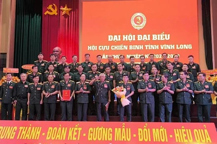 Ban Chấp hành Hội Cựu chiến binh tỉnh Vĩnh Long nhiệm kỳ 2025-2030 ra mắt tại Đại hội.
