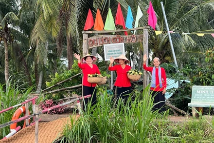 Người dân Cồn Hô làm du lịch cộng đồng nhờ thiên nhiên còn hoang sơ.