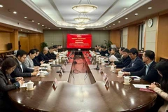 Đoàn công tác thành phố Hà Nội làm việc với Ban Quản lý Khu đô thị vệ tinh Thông Châu.