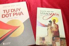 Ra mắt sách "Tư duy đột phá" và "Vì sao yêu" của tác giả Đại tá, Nhà báo Nguyễn Hoà Văn.